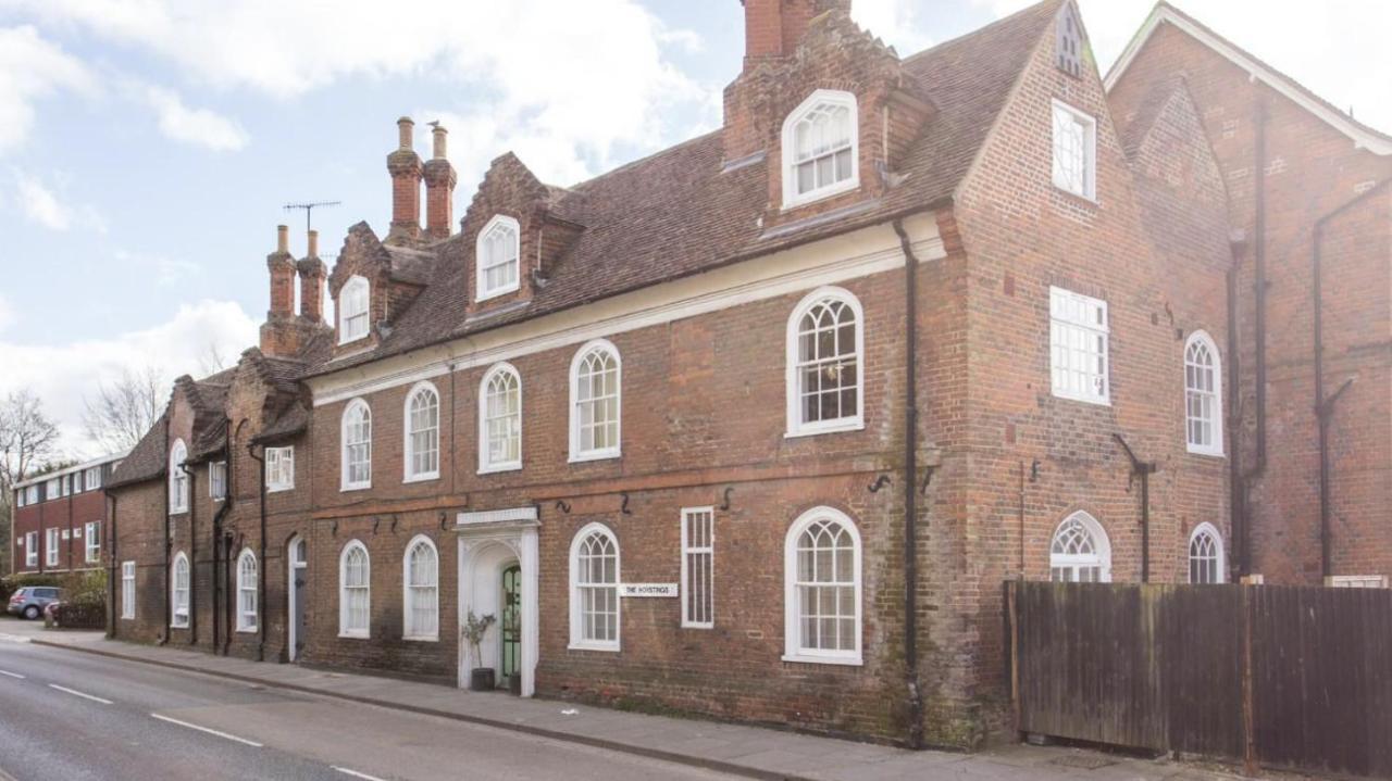 Grand Apartment In Historic Building With Free Parking Canterbury Exterior foto